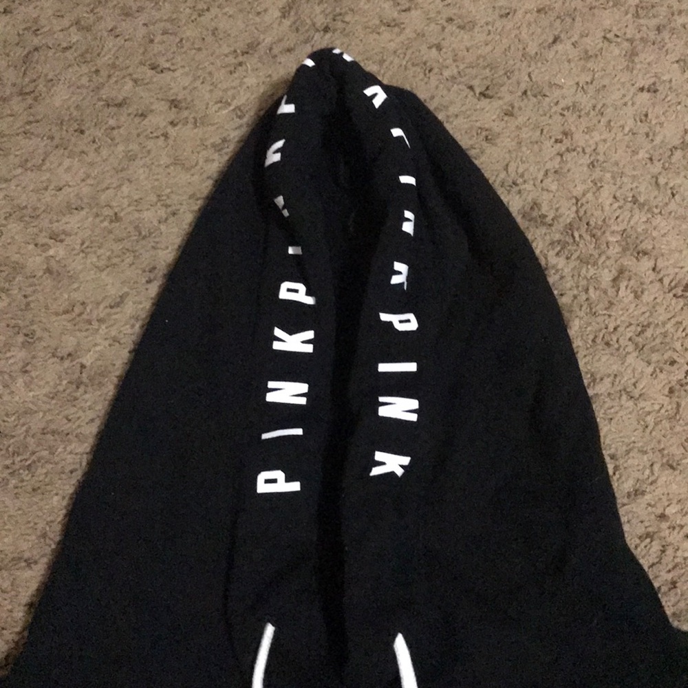 ❌ TRADED VS PINK Hoodie❌ - Picture 3 of 3